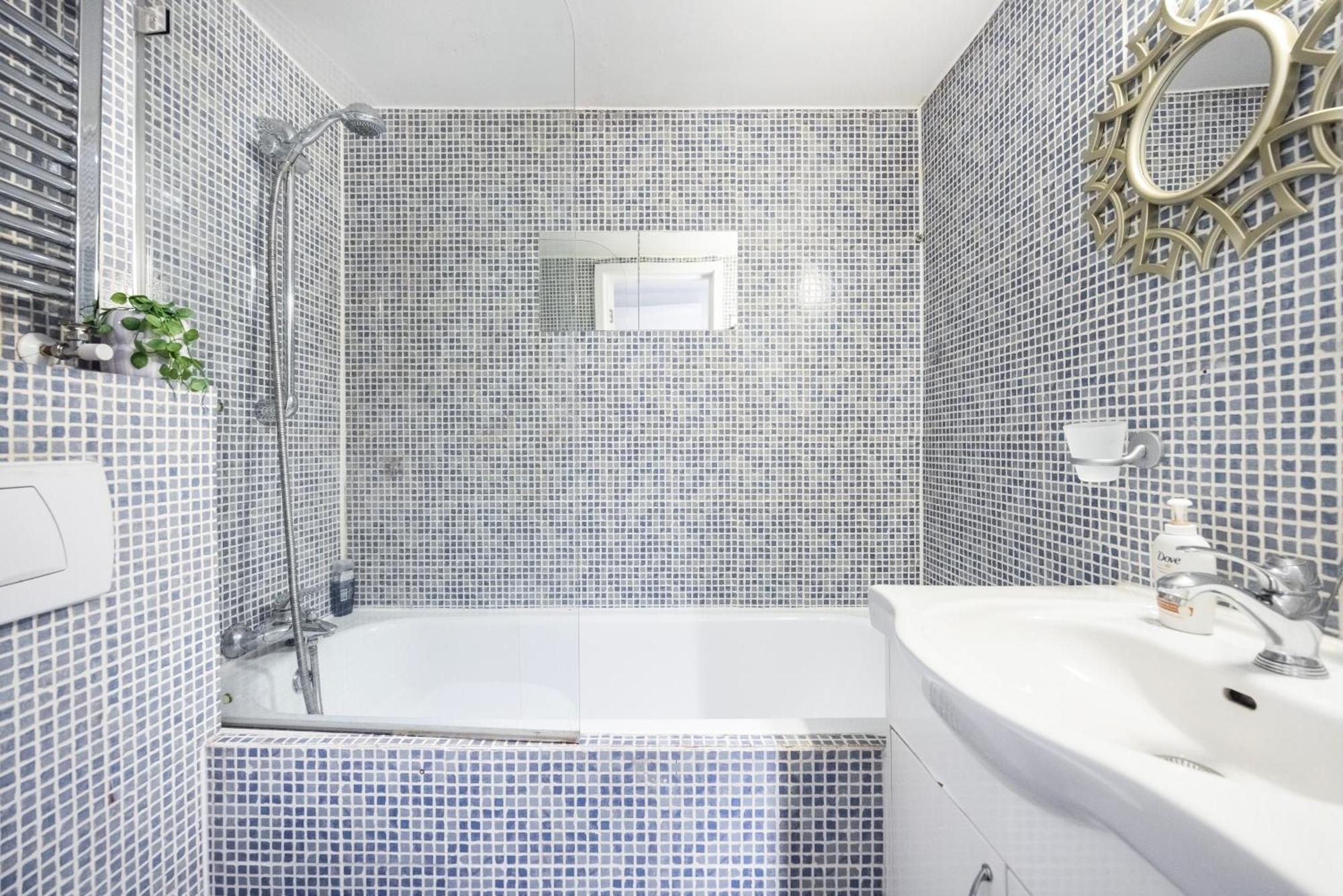 Modern 1 Bedroom Near Earls Court Londra