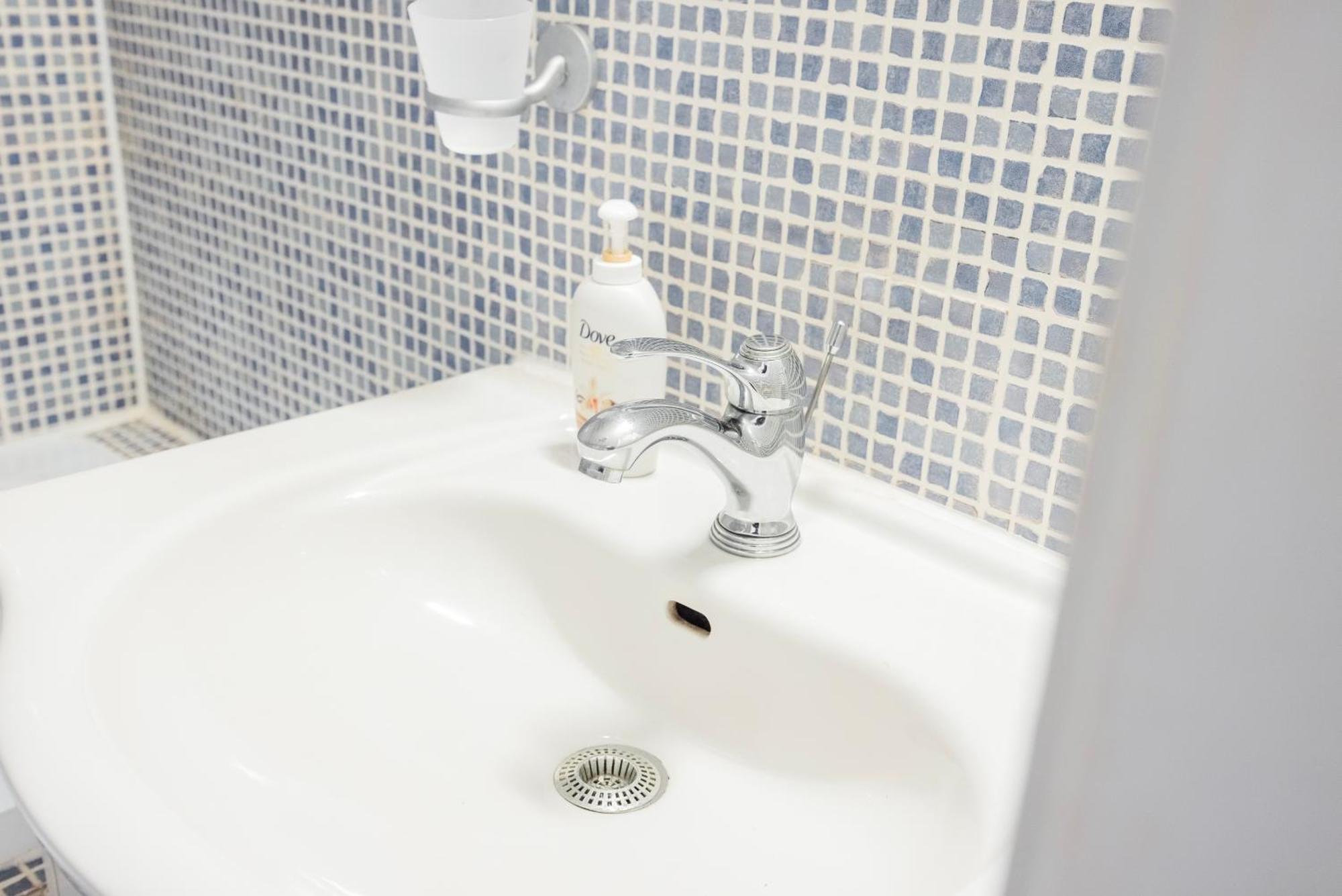 Modern 1 Bedroom Near Earls Court Apartament Londra